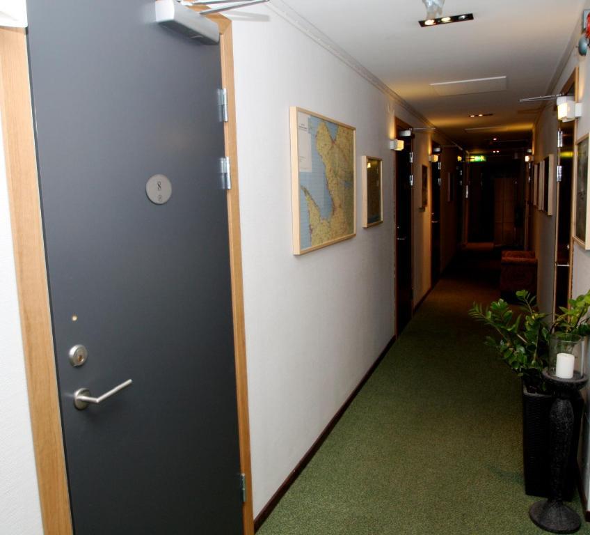 Riverside Hotel I Aengelholm Exterior photo